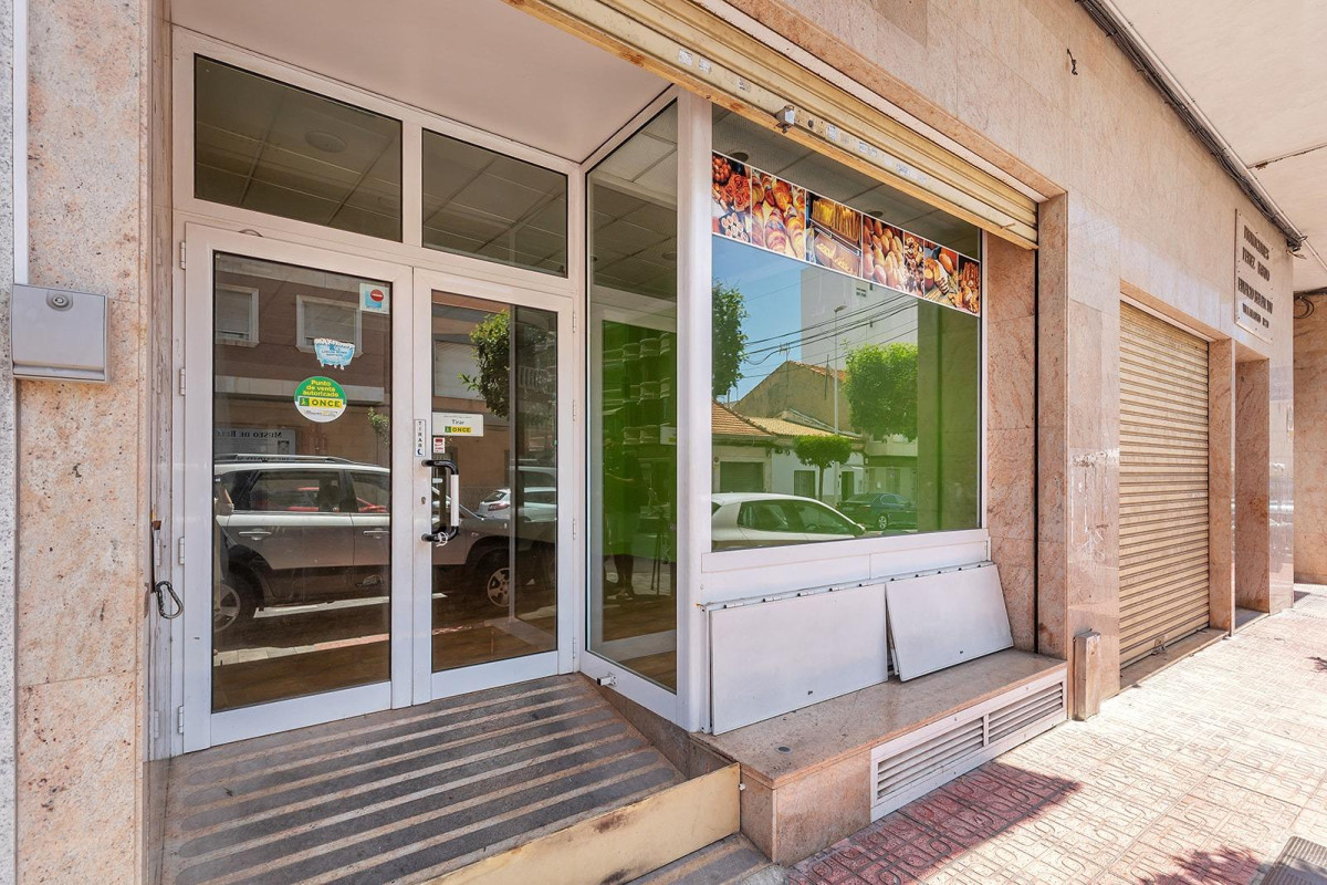 Revente - Commercial for sale - Torrevieja - Centro