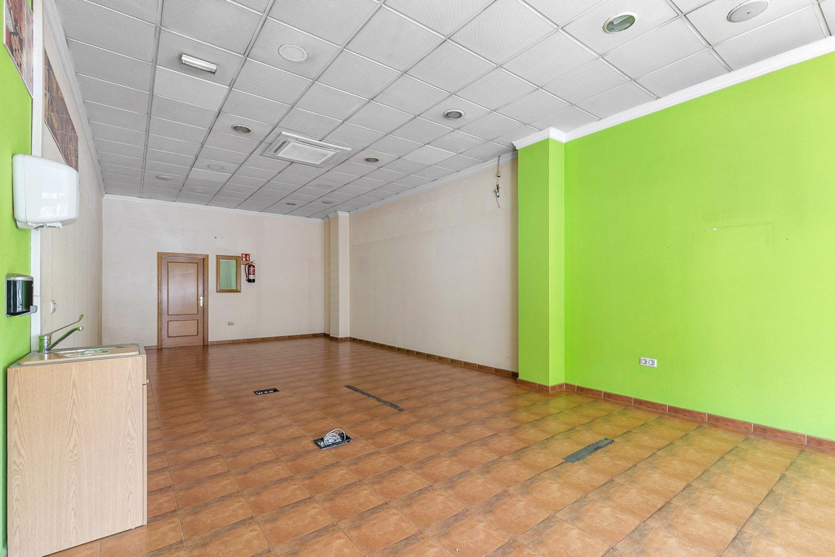 Revente - Commercial for sale - Torrevieja - Centro