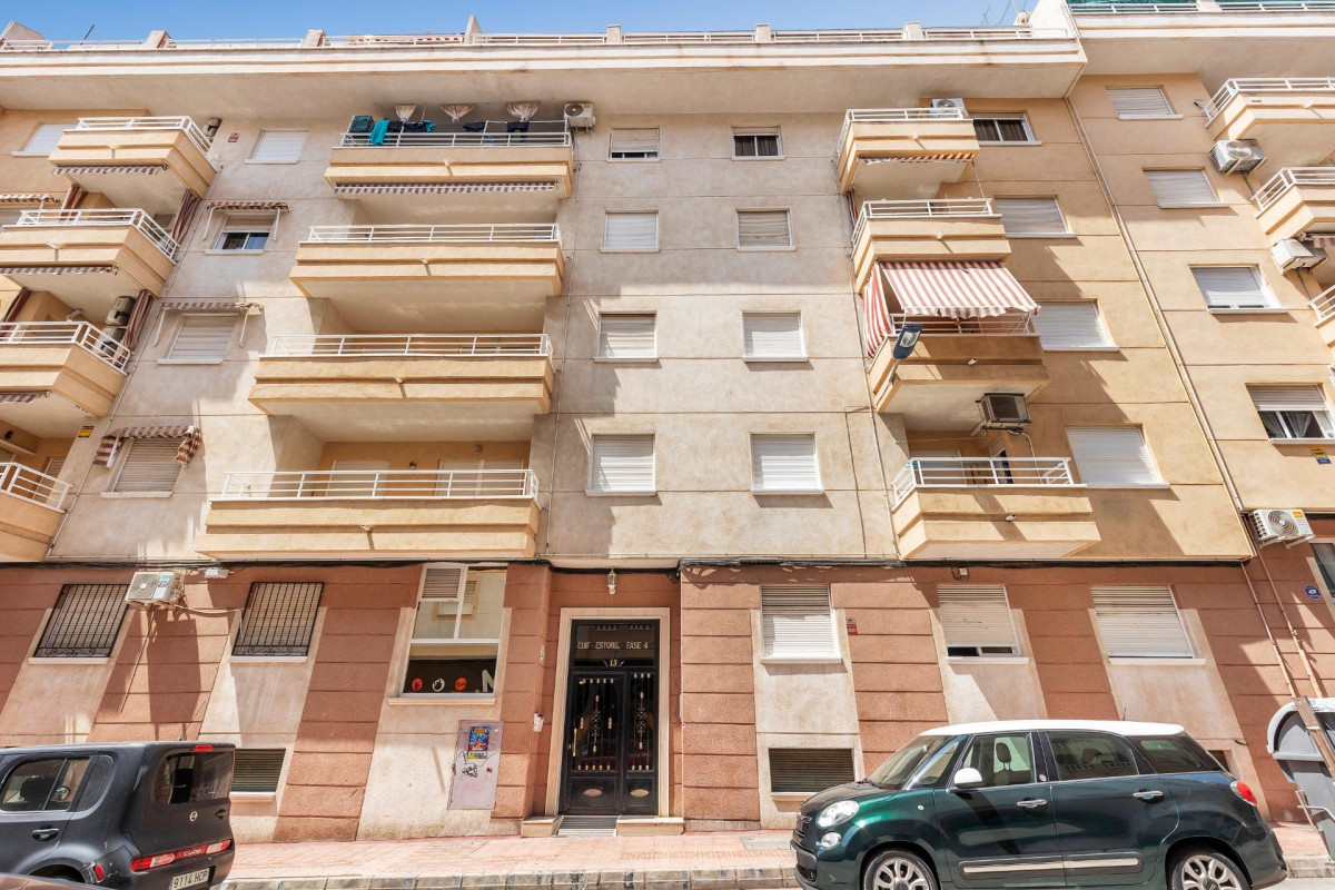 Revente - Flat - Torrevieja - Estacion de autobuses