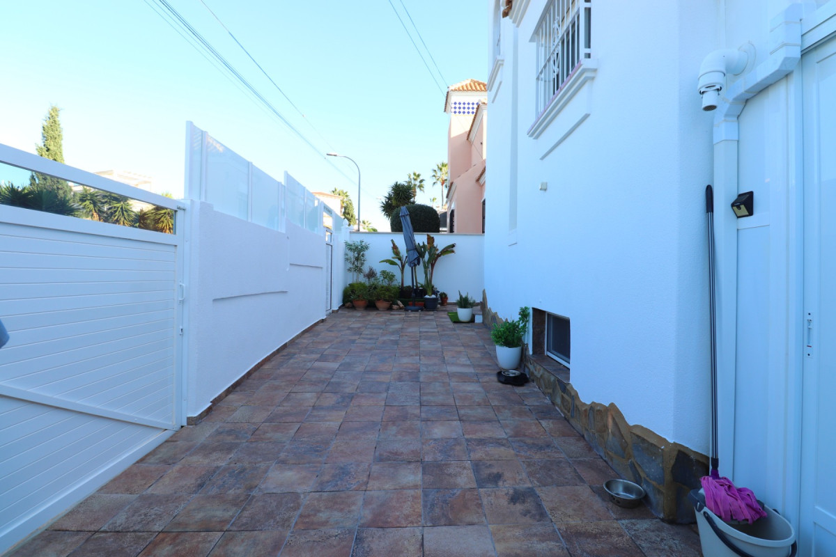 Herverkoop - Vrijstaande Villa - Orihuela Costa - Villamartin
