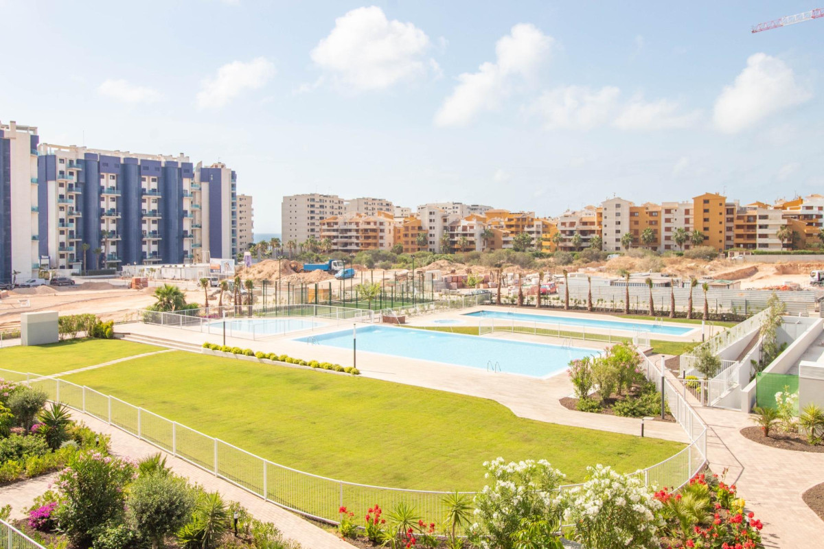 Resale - Apartment  - Torrevieja - Punta prima