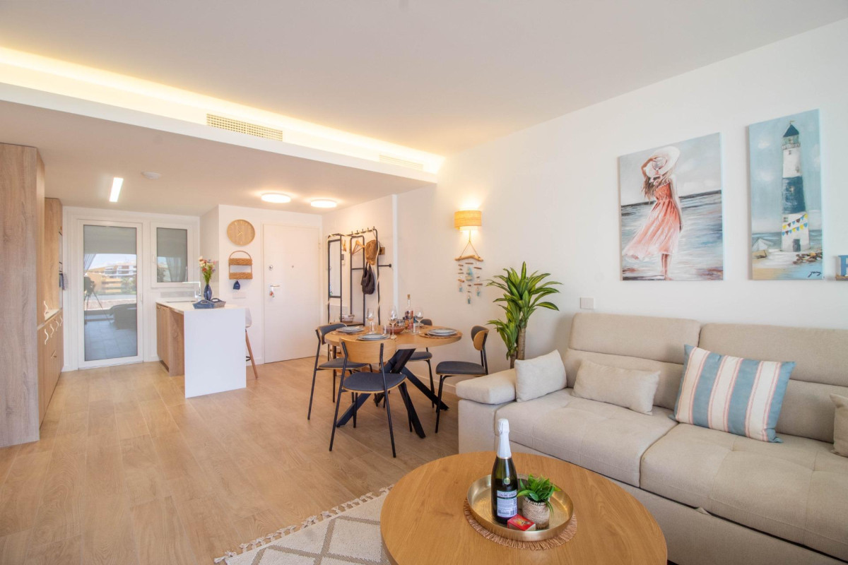 Resale - Apartment  - Torrevieja - Punta prima