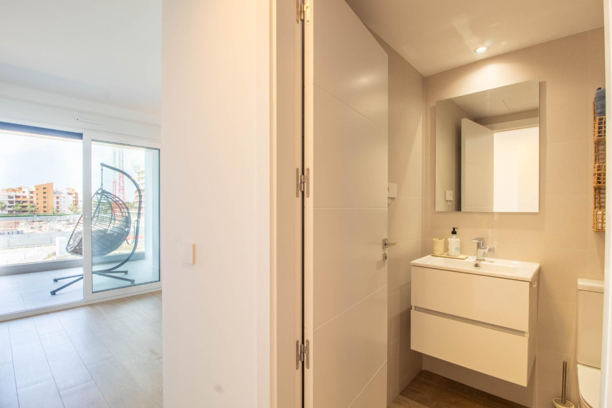 Resale - Apartment  - Torrevieja - Punta prima