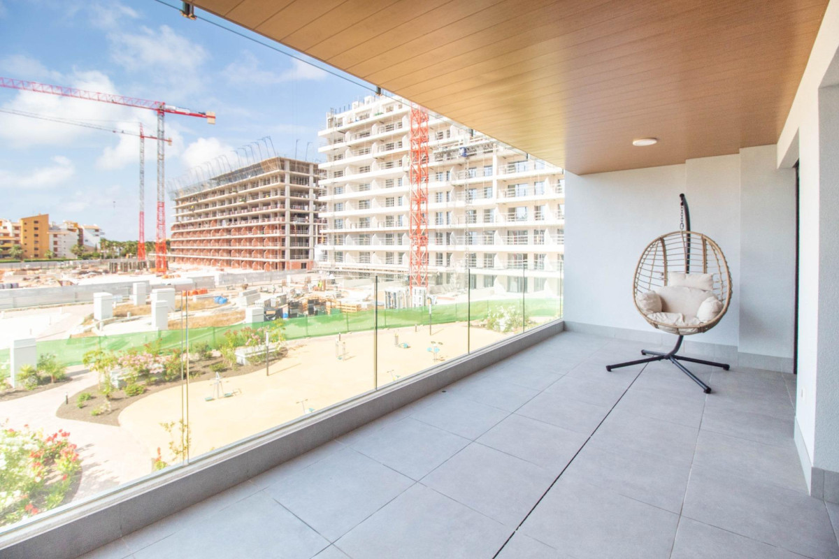 Resale - Apartment  - Torrevieja - Punta prima