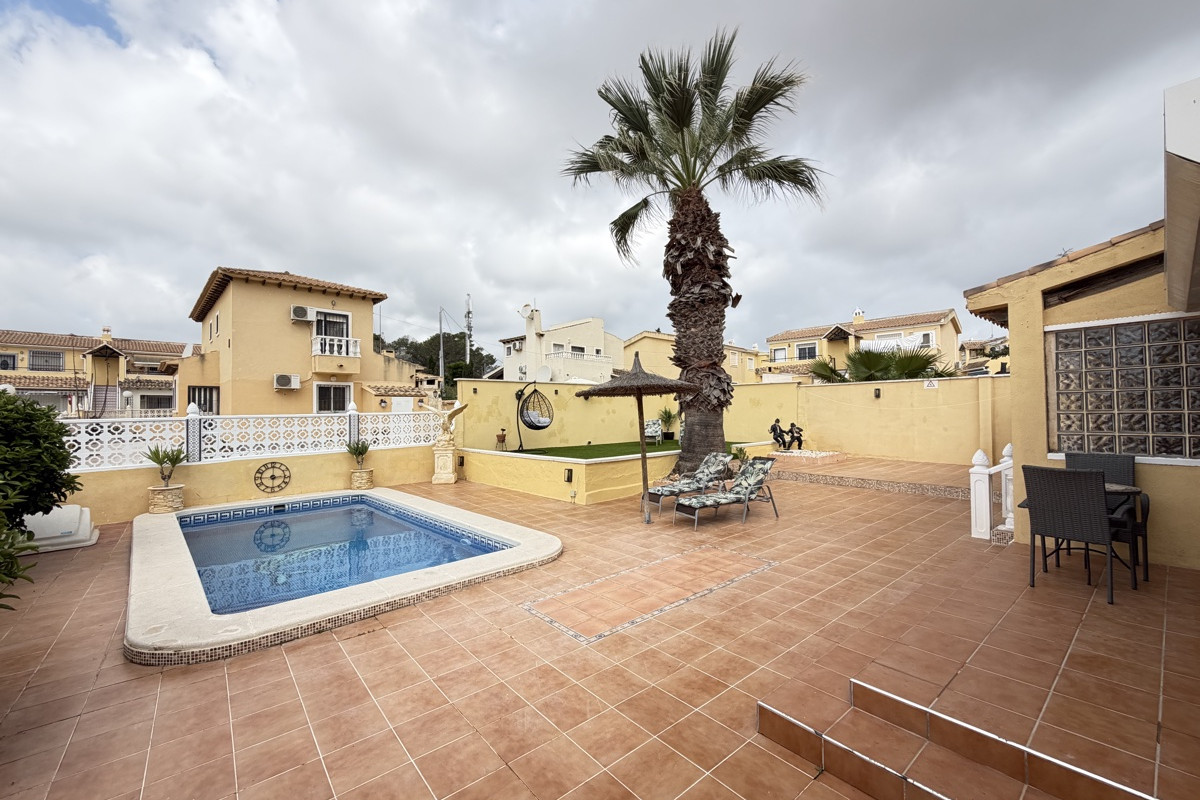 Herverkoop - Vrijstaande Villa - Orihuela Costa - Villamartin
