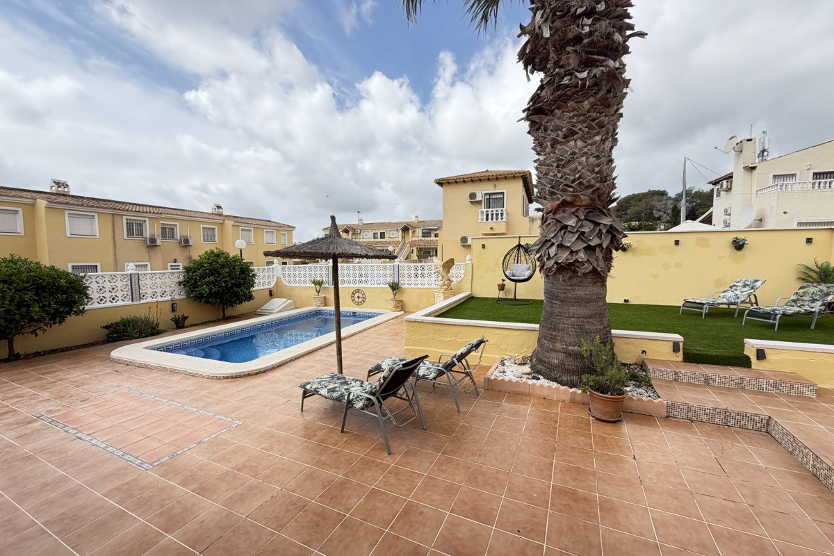 Herverkoop - Vrijstaande Villa - Orihuela Costa - Villamartin