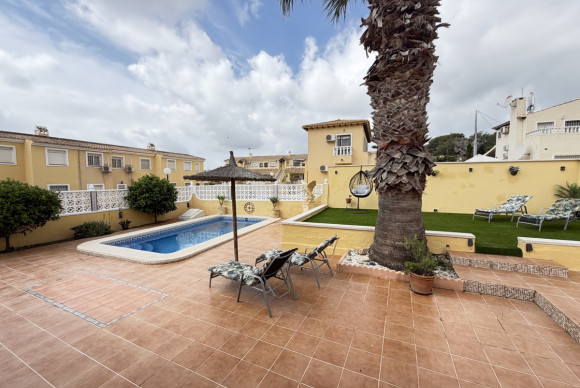 Herverkoop - Vrijstaande Villa - Orihuela Costa - Villamartin