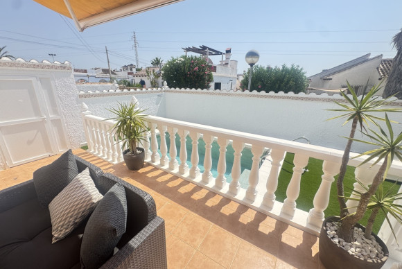 Herverkoop - Vrijstaande Villa - Orihuela Costa - Villamartin