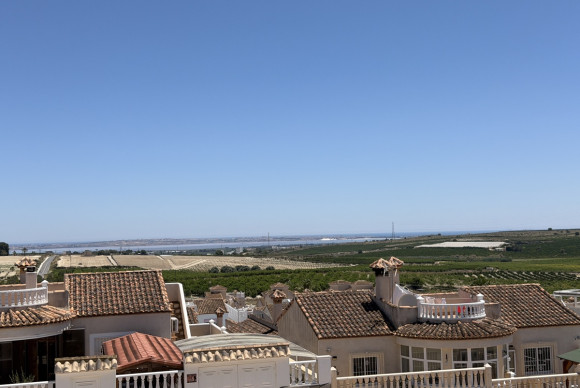 Herverkoop - Vrijstaande Villa - San Miguel de Salinas - Lake View Mansions