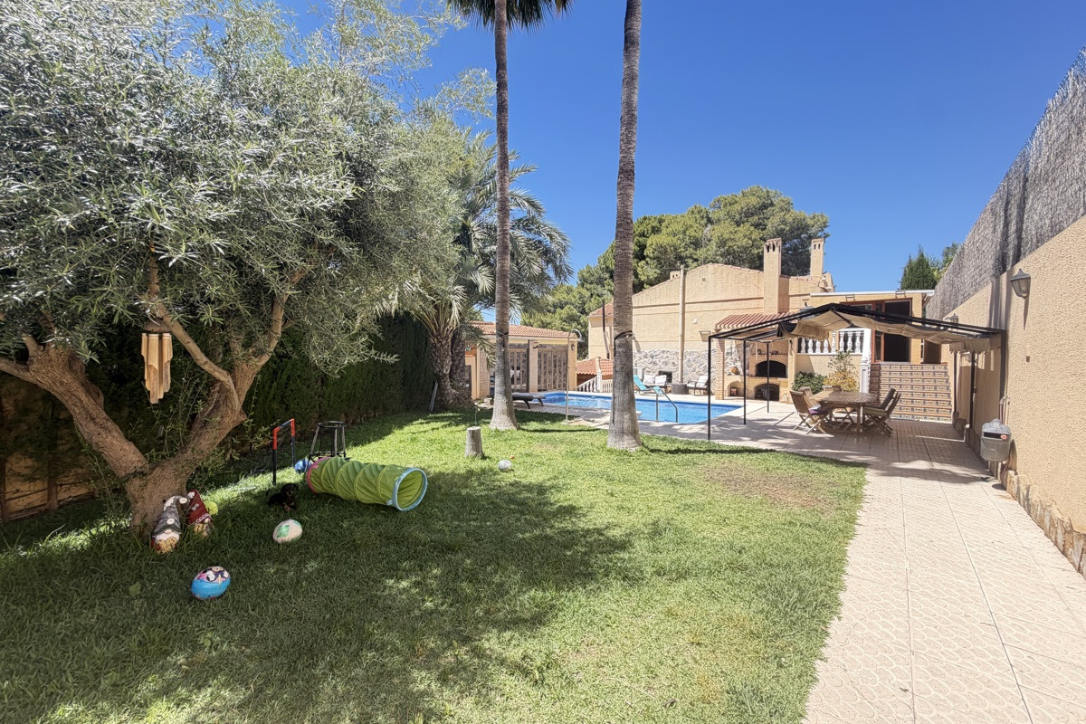 Herverkoop - Vrijstaande Villa - Torrevieja - Los Balcones