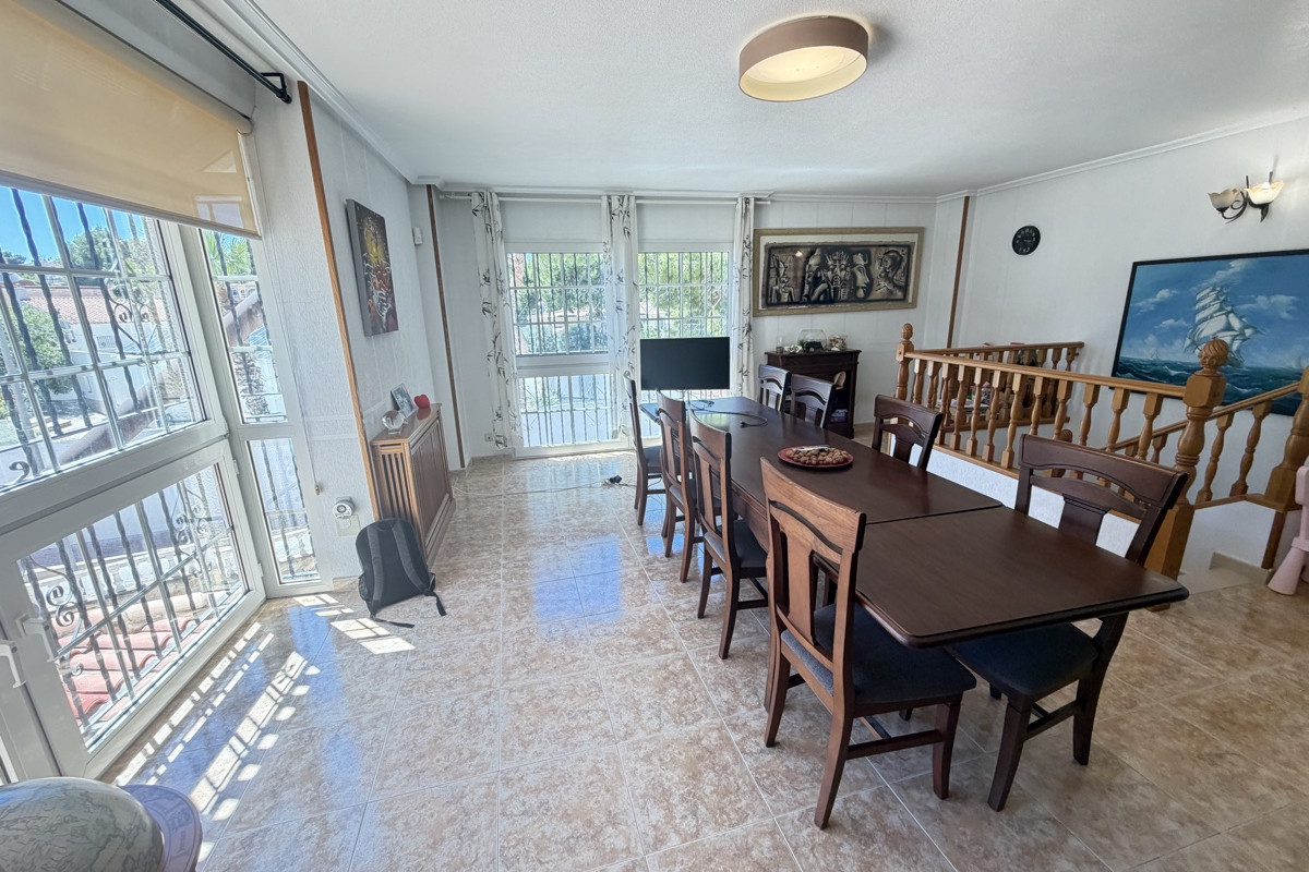 Herverkoop - Vrijstaande Villa - Torrevieja - Los Balcones