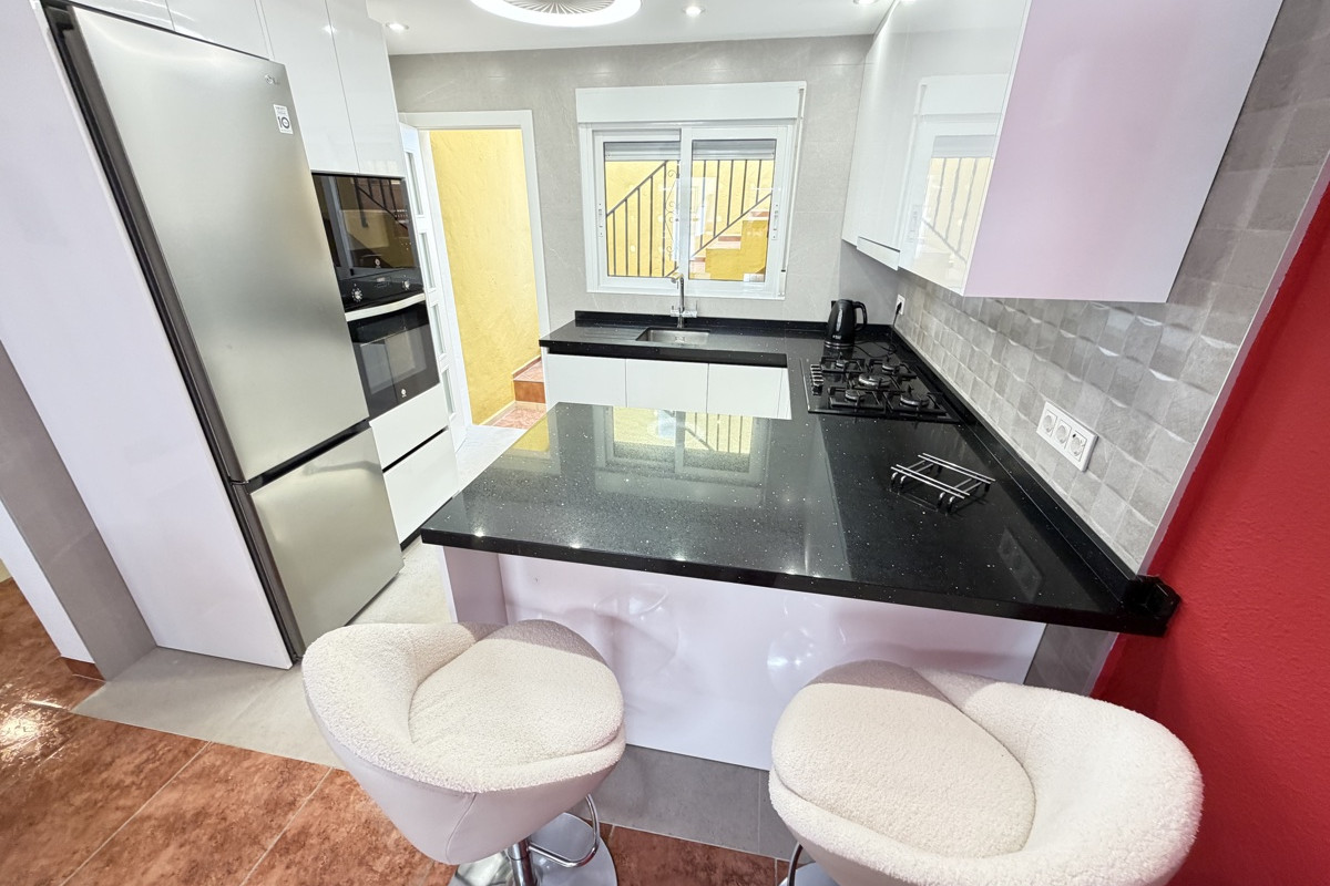 Resale - Bungalow - San Miguel de Salinas - San Miguel - Town