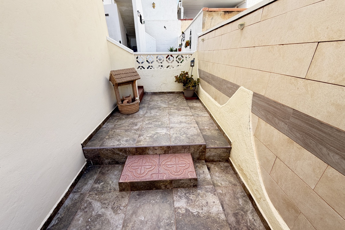 Resale - Bungalow - San Miguel de Salinas - San Miguel - Town