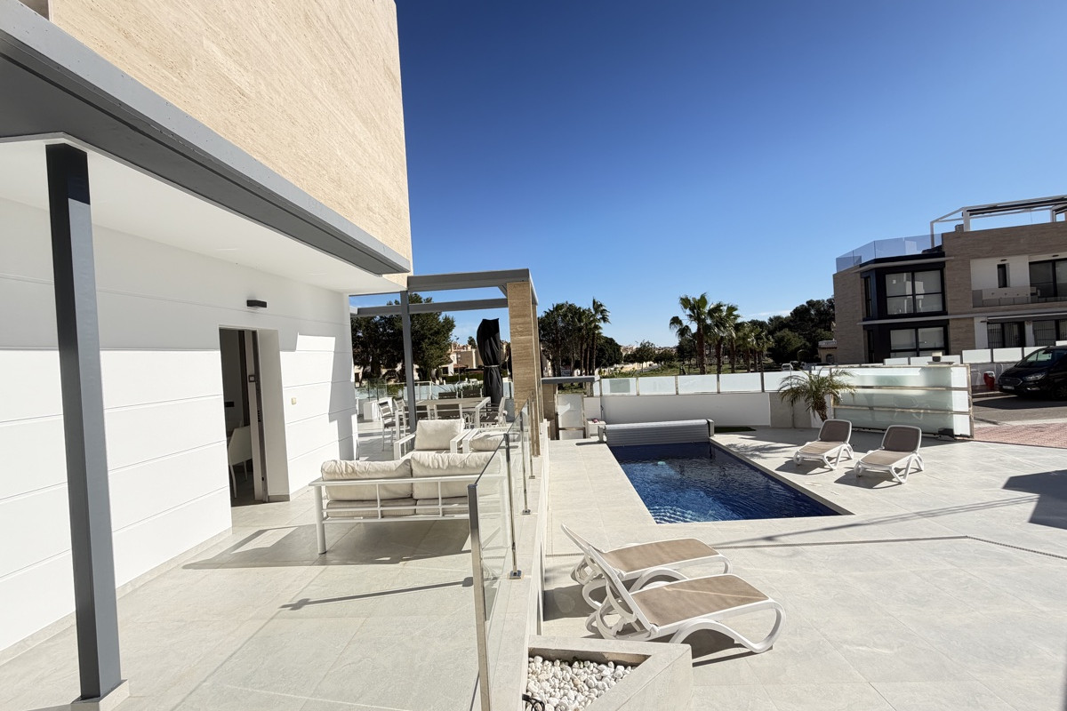 Herverkoop - Vrijstaande Villa - Orihuela Costa - Villamartin