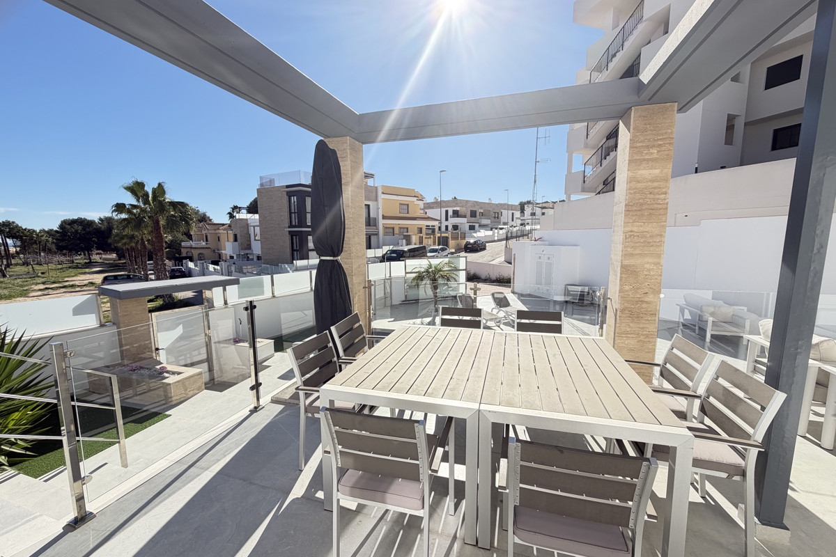 Herverkoop - Vrijstaande Villa - Orihuela Costa - Villamartin