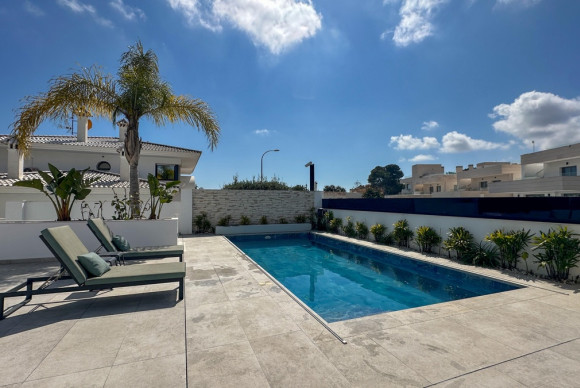 Herverkoop - Vrijstaande Villa - Orihuela Costa - Villamartin