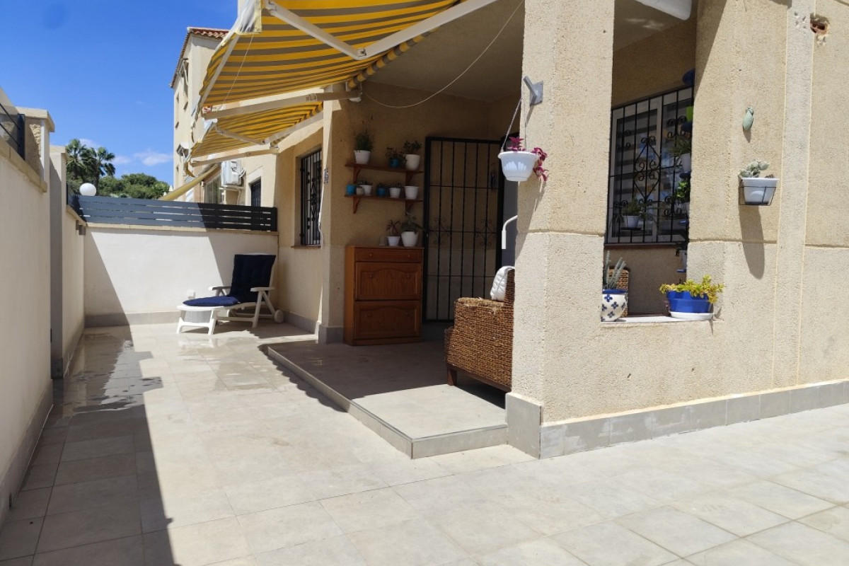 Resale - Garden Apartment - Torrevieja