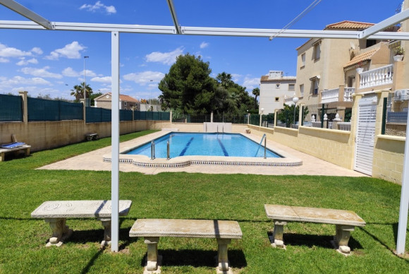 Resale - Garden Apartment - Torrevieja