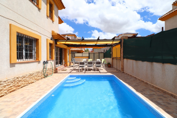 Herverkoop - Half Vrijstaande Woning - Los Montesinos - La Herrada