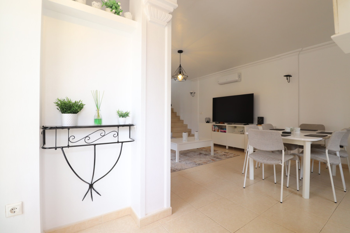 Herverkoop - Half Vrijstaande Woning - Los Montesinos - La Herrada