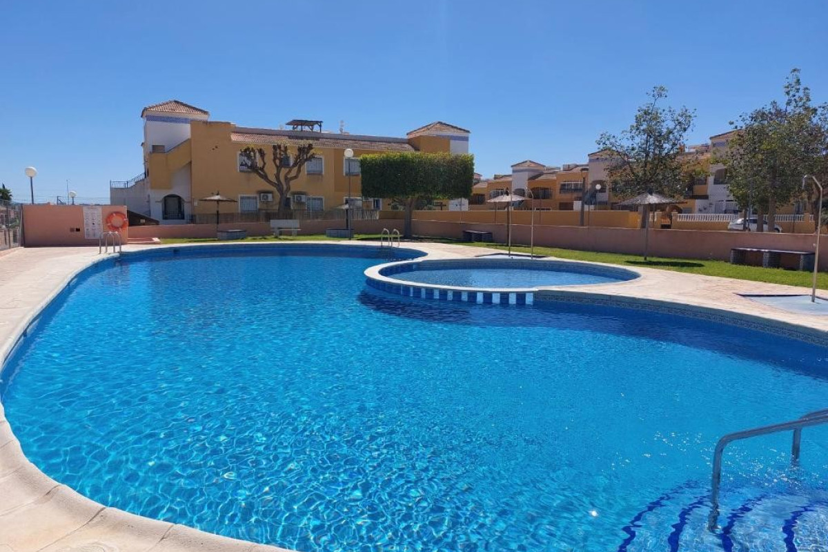 Herverkoop - Appartement  - Los Montesinos - La Herrada