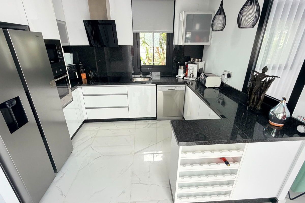 Herverkoop - Vrijstaande Villa - Los Montesinos - La Herrada