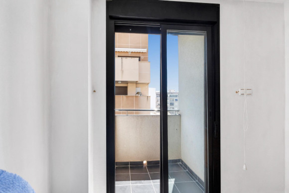 Resale - Apartment  - Torrevieja - torrevieja