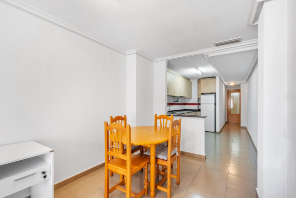 Resale - Apartment  - Torrevieja - torrevieja
