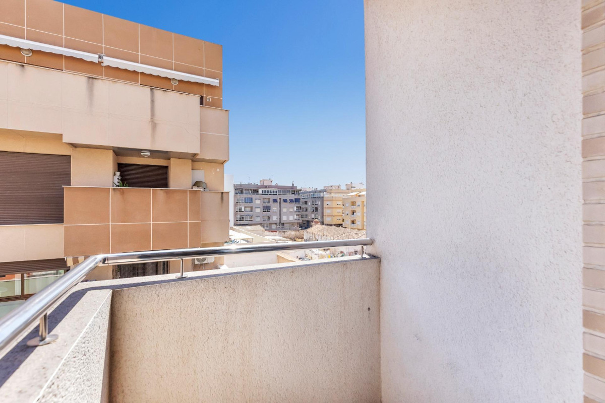 Resale - Apartment  - Torrevieja - torrevieja