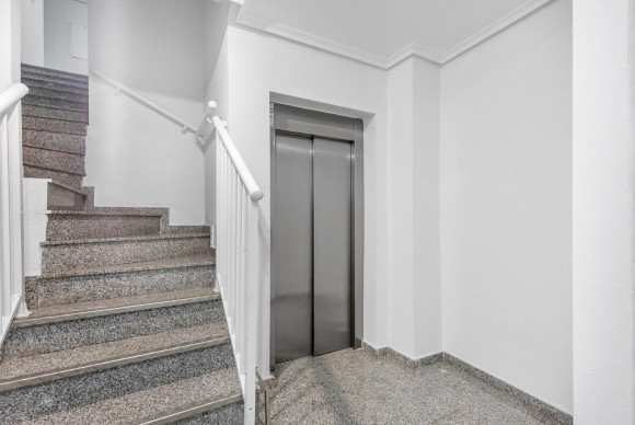 Resale - Apartment  - Torrevieja - torrevieja
