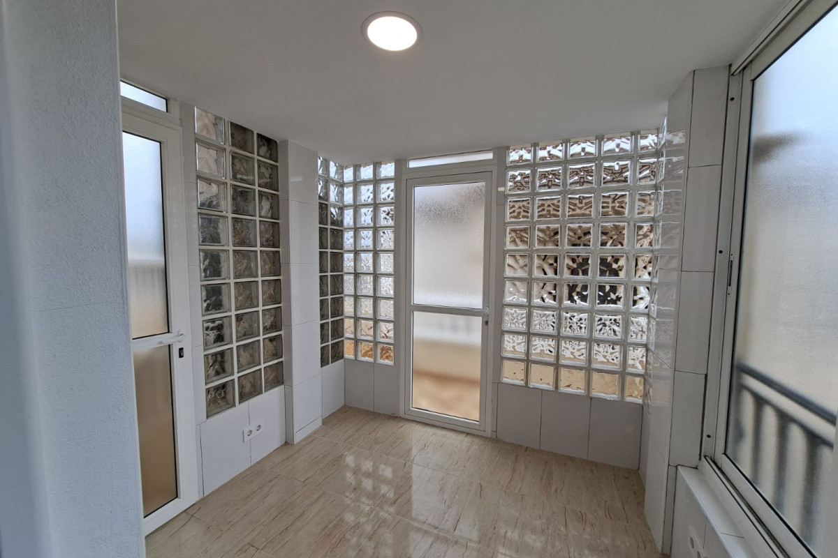 Herverkoop - Appartement  - Orihuela Costa - Punta Prima