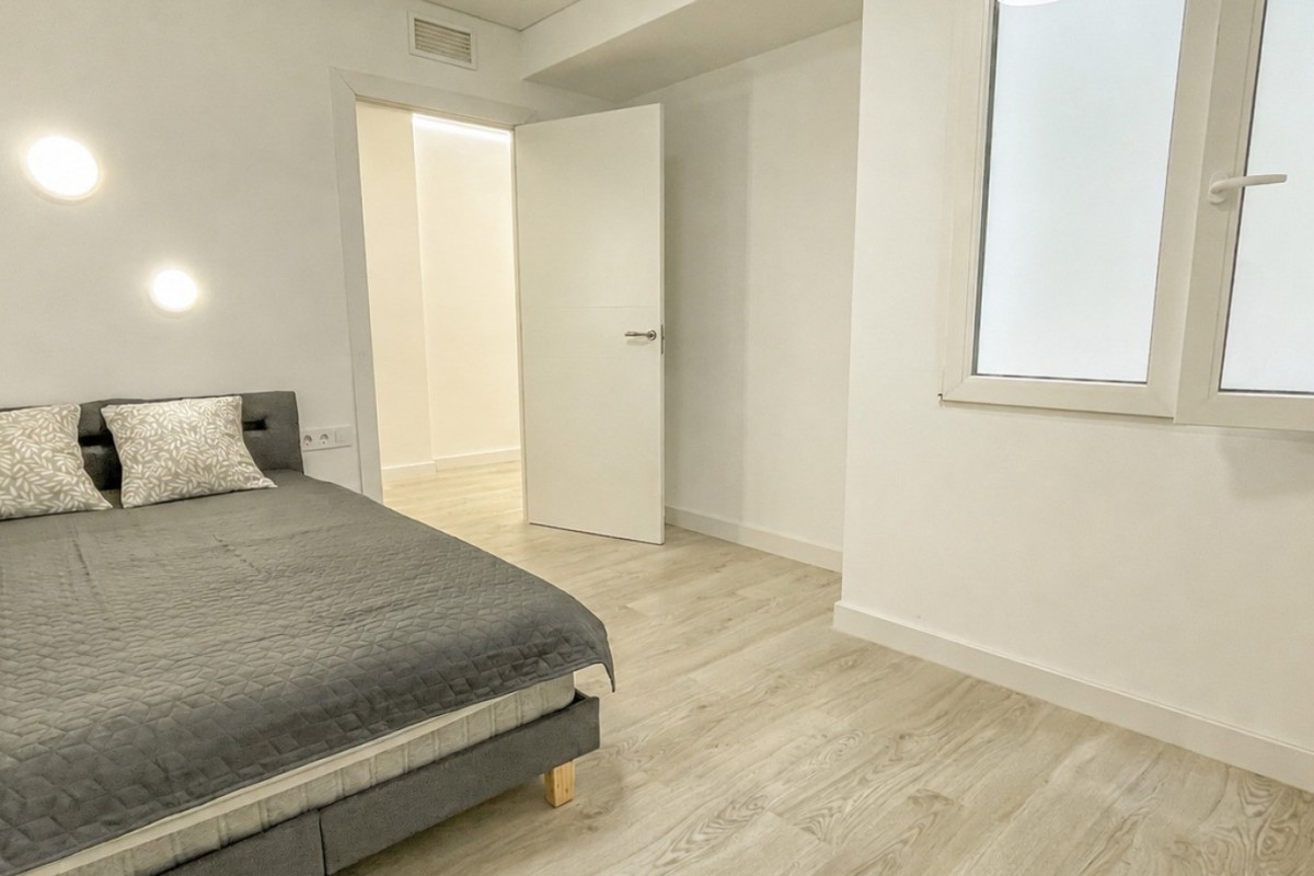 Resale - Apartment  - Torrevieja - El Acequión - Los Náufragos
