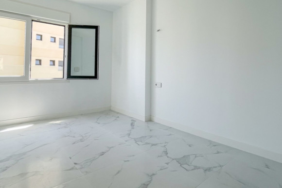 Herverkoop - Appartement  - Orihuela Costa - Punta Prima