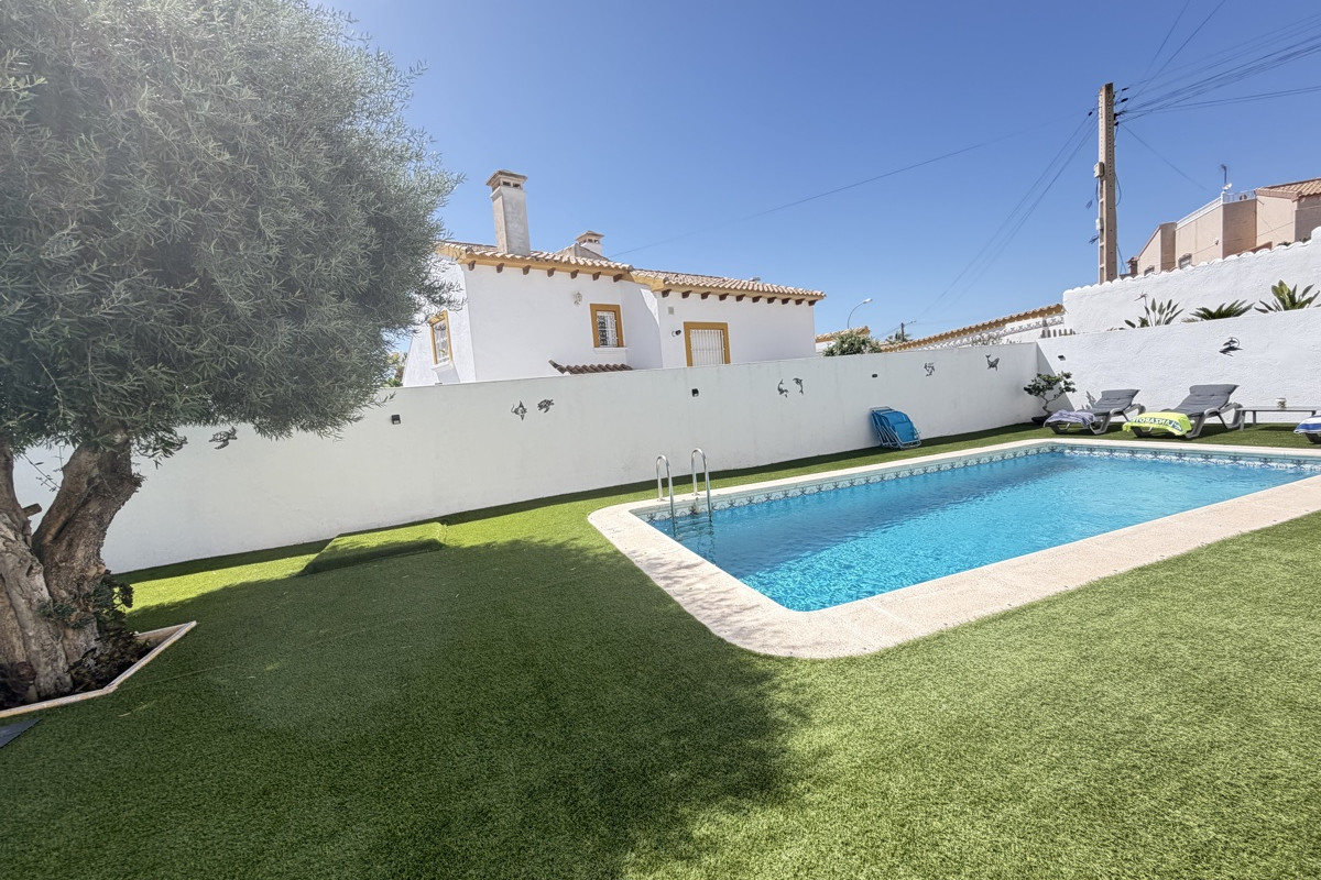 Herverkoop - Vrijstaande Villa - Orihuela Costa - Villamartin