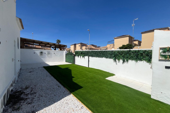 Herverkoop - Quad Woning - Orihuela Costa - Punta Prima