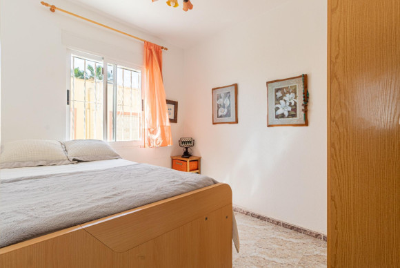 Resale - Terraced house - Orihuela Costa - La Regia