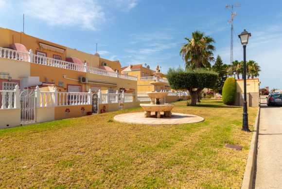 Resale - Terraced house - Orihuela Costa - La Regia