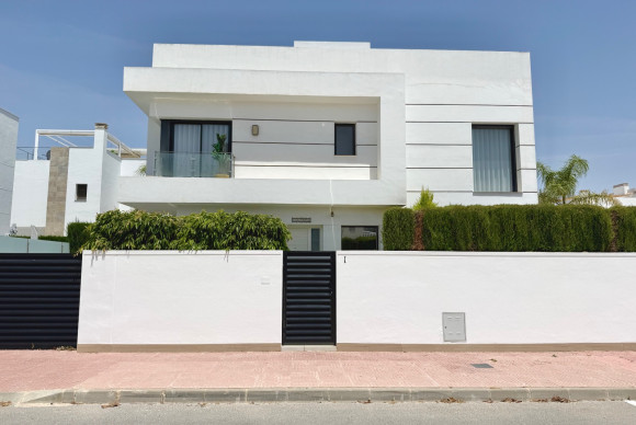 Herverkoop - Vrijstaande Villa - Ciudad Quesada - Doña Pepa