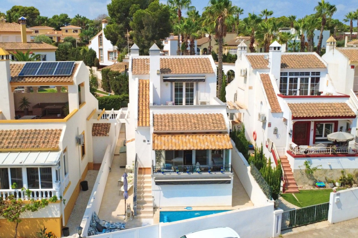 Herverkoop - Vrijstaande Villa - Orihuela Costa - Villamartin