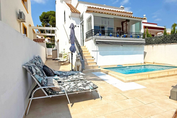 Herverkoop - Vrijstaande Villa - Orihuela Costa - Villamartin