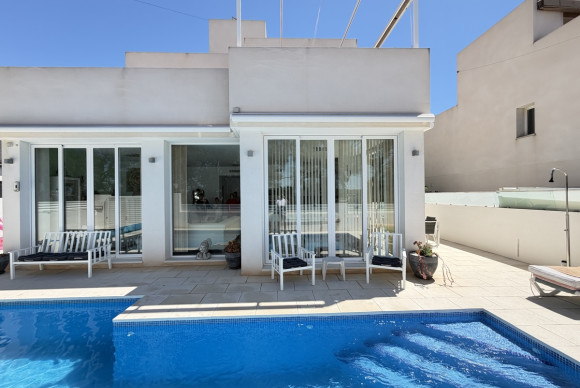 Herverkoop - Vrijstaande Villa - Orihuela Costa - Mil Palmeras