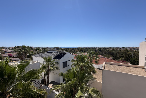 Herverkoop - Vrijstaande Villa - Orihuela Costa - Mil Palmeras