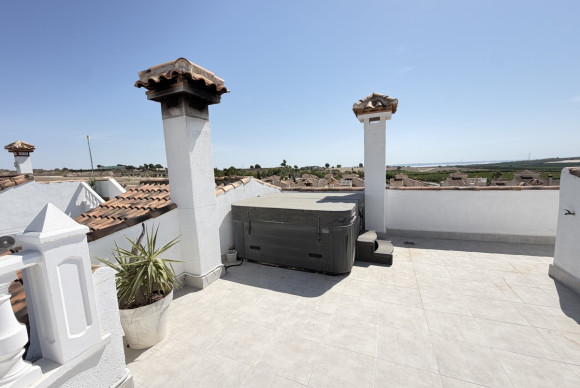 Herverkoop - Vrijstaande Villa - San Miguel de Salinas - Lake View Mansions