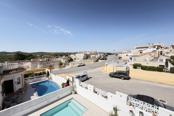 Herverkoop - Vrijstaande Villa - San Miguel de Salinas - Lake View Mansions