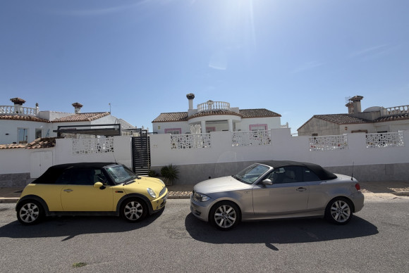 Herverkoop - Vrijstaande Villa - San Miguel de Salinas - Lake View Mansions