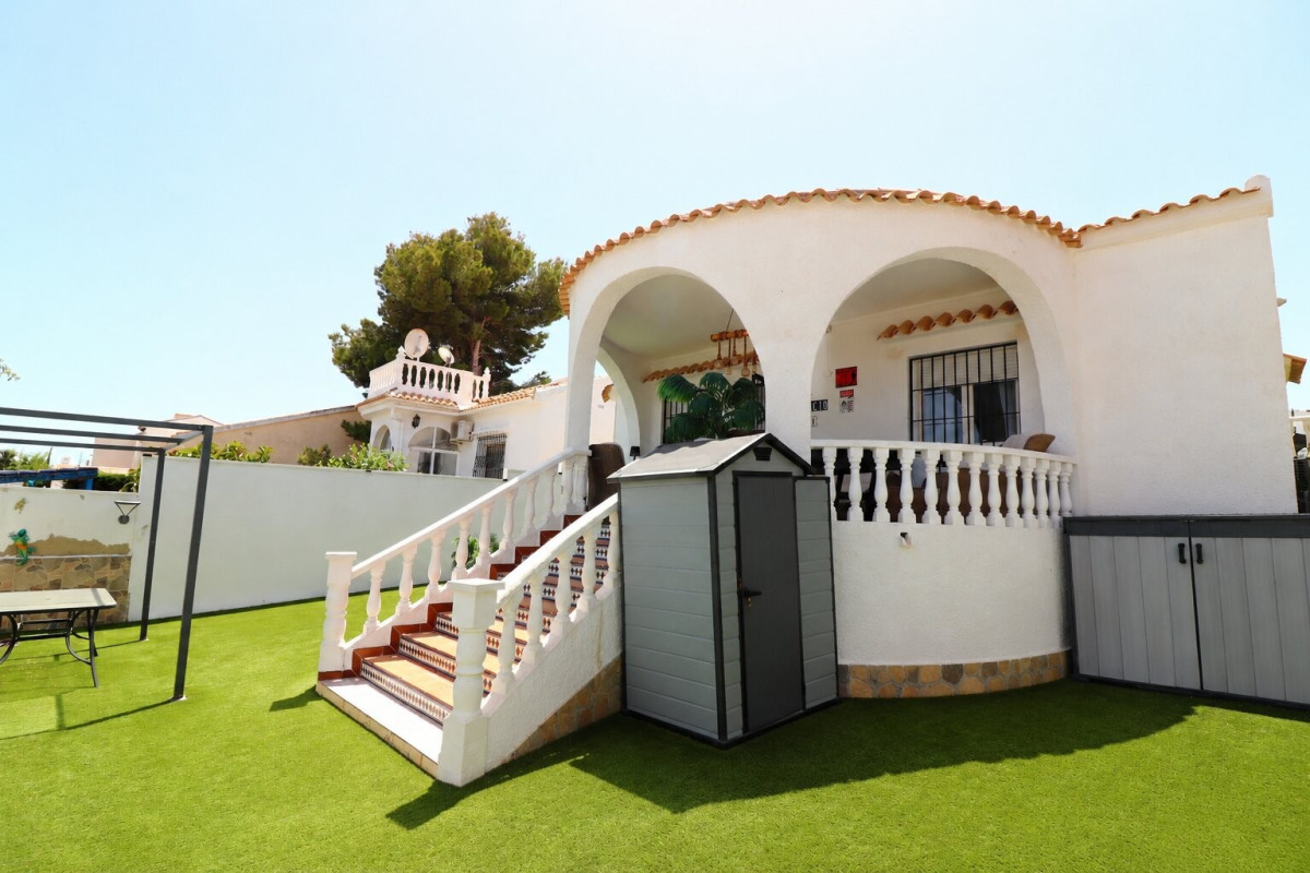 Herverkoop - Vrijstaande Villa - Orihuela Costa - Villamartin