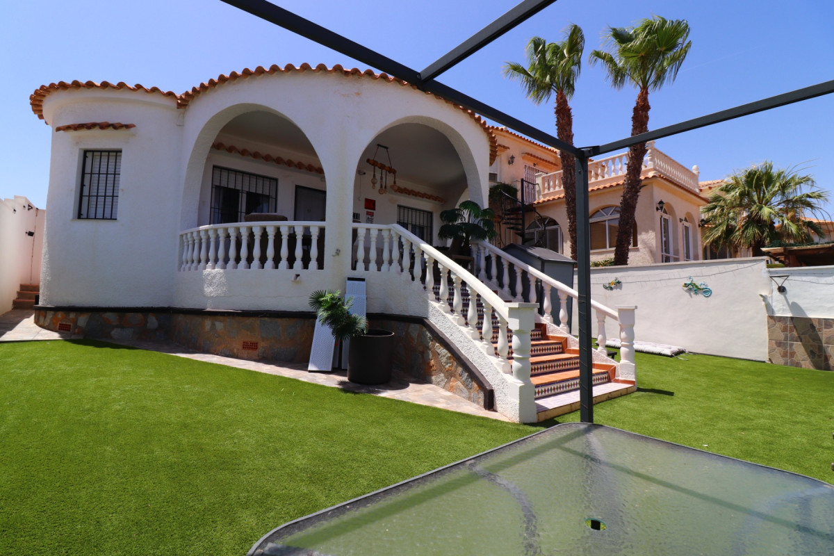 Herverkoop - Vrijstaande Villa - Orihuela Costa - Villamartin