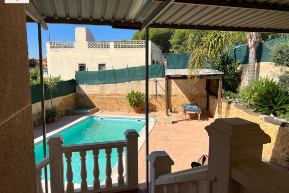 Resale - House - Godelleta - El bosque