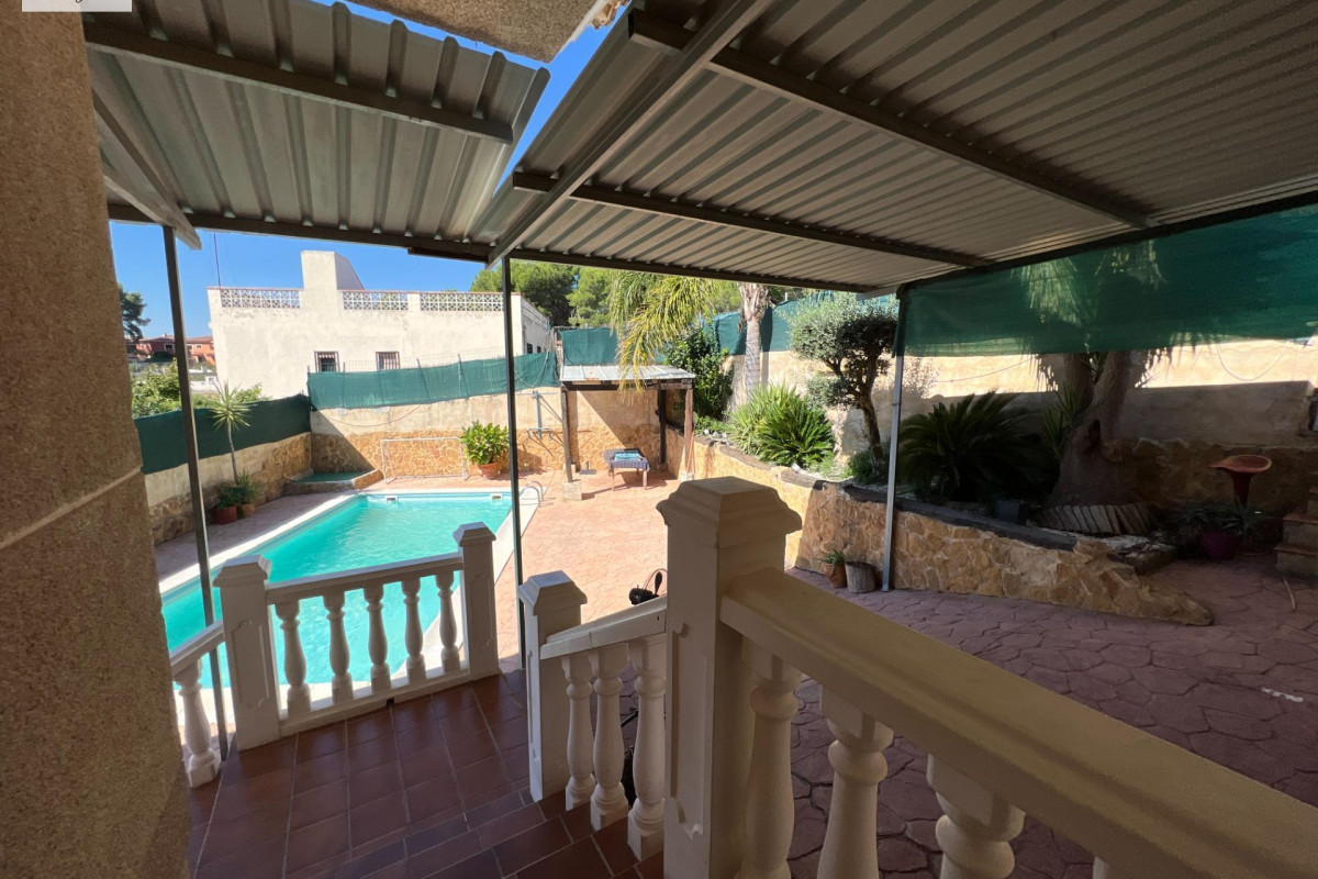 Resale - House - Godelleta - El bosque