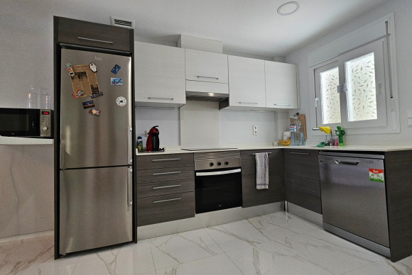 Herverkoop - Appartement  - La Marina - El Pinet